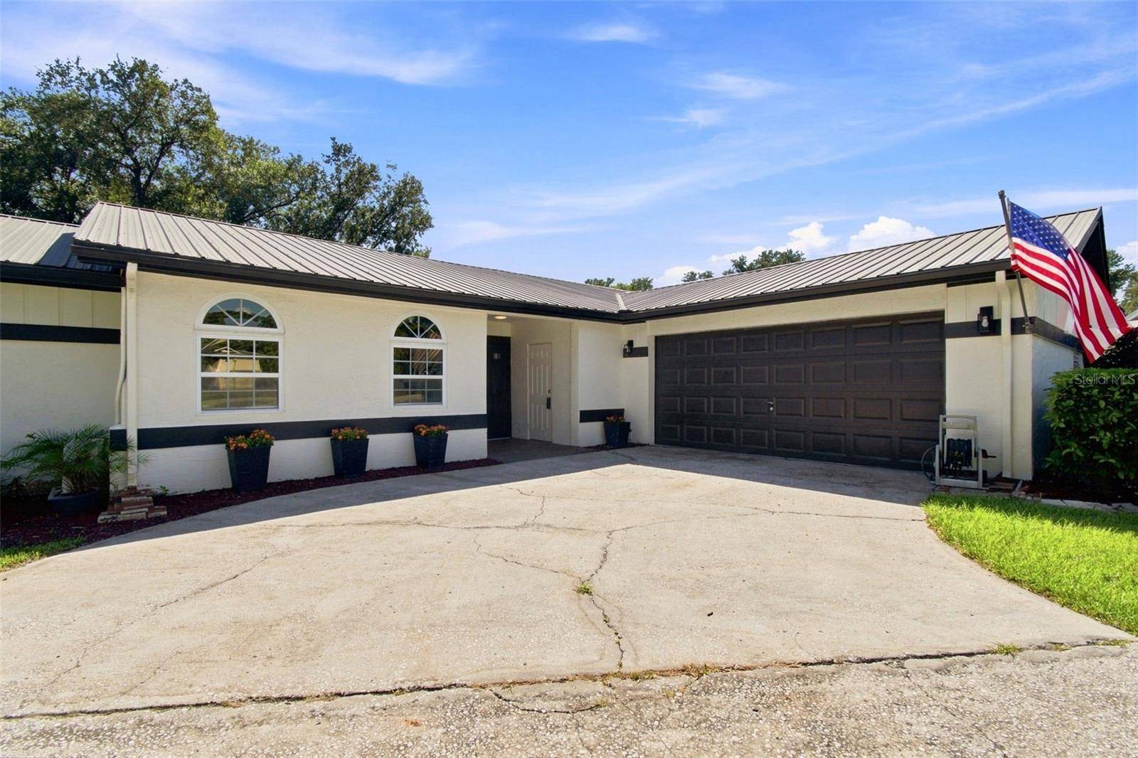 7233 WOODBROOK DR, Tampa, FL 33625