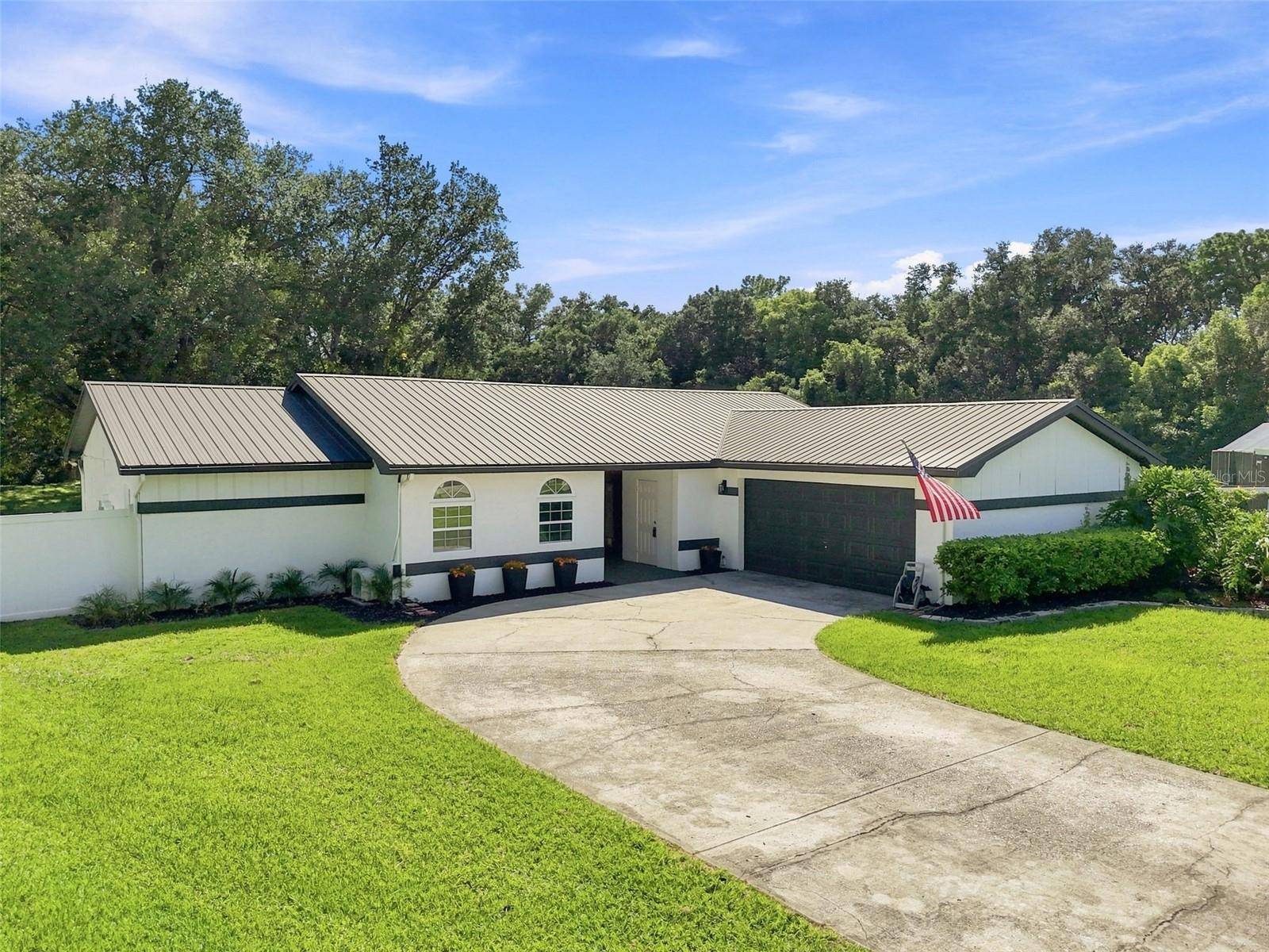 7233 WOODBROOK DR, Tampa, FL 33625