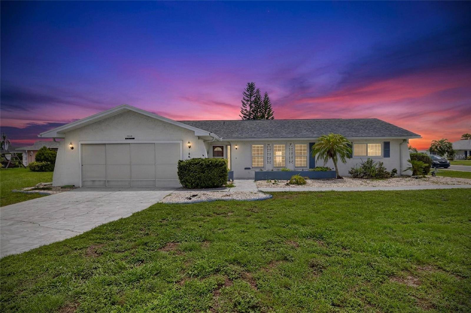 1743 COCO PALM CIR, Sun City Center, FL 33573