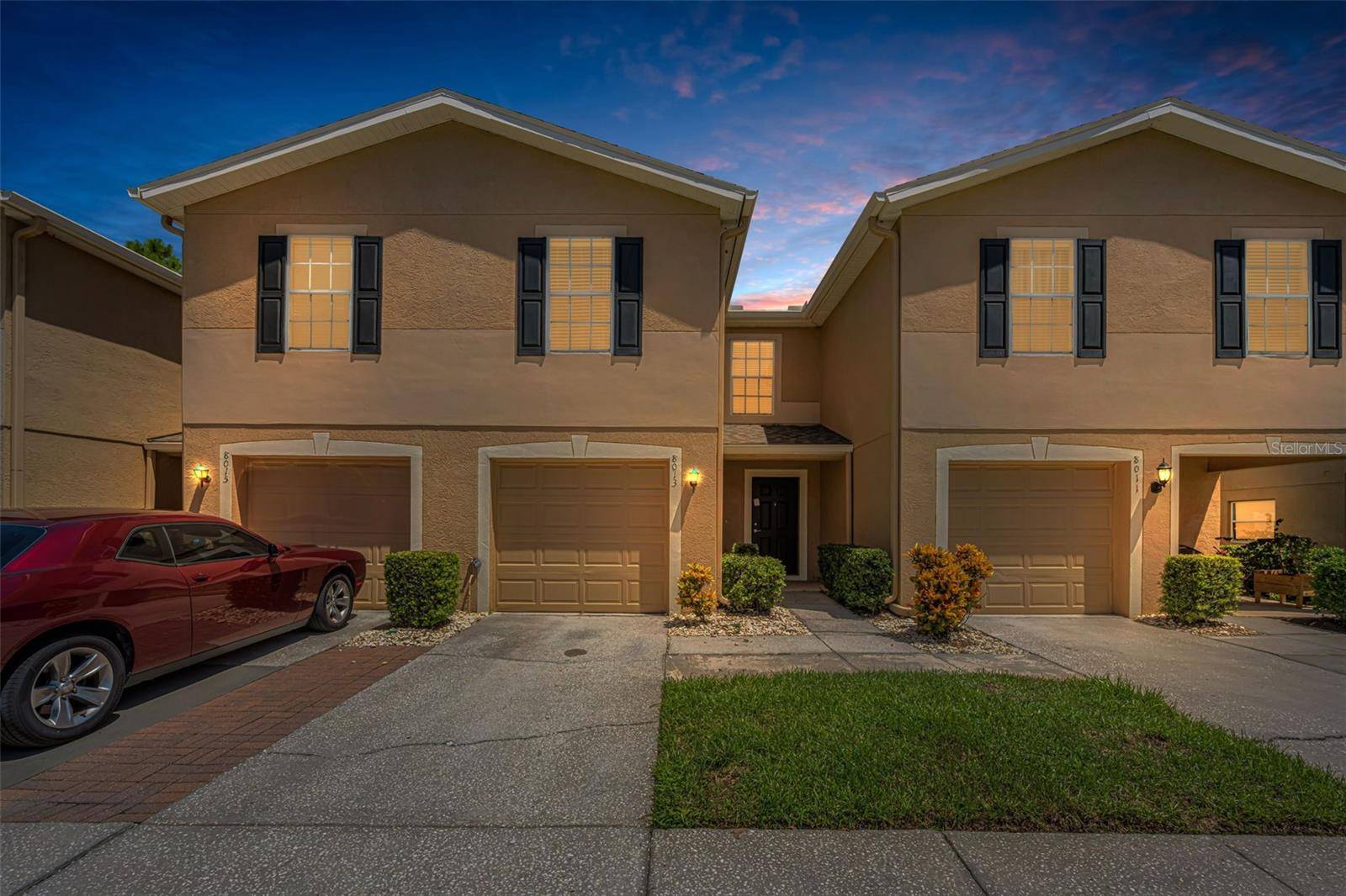 8013 SUTTON TERRACE LN, Tampa, FL 33615