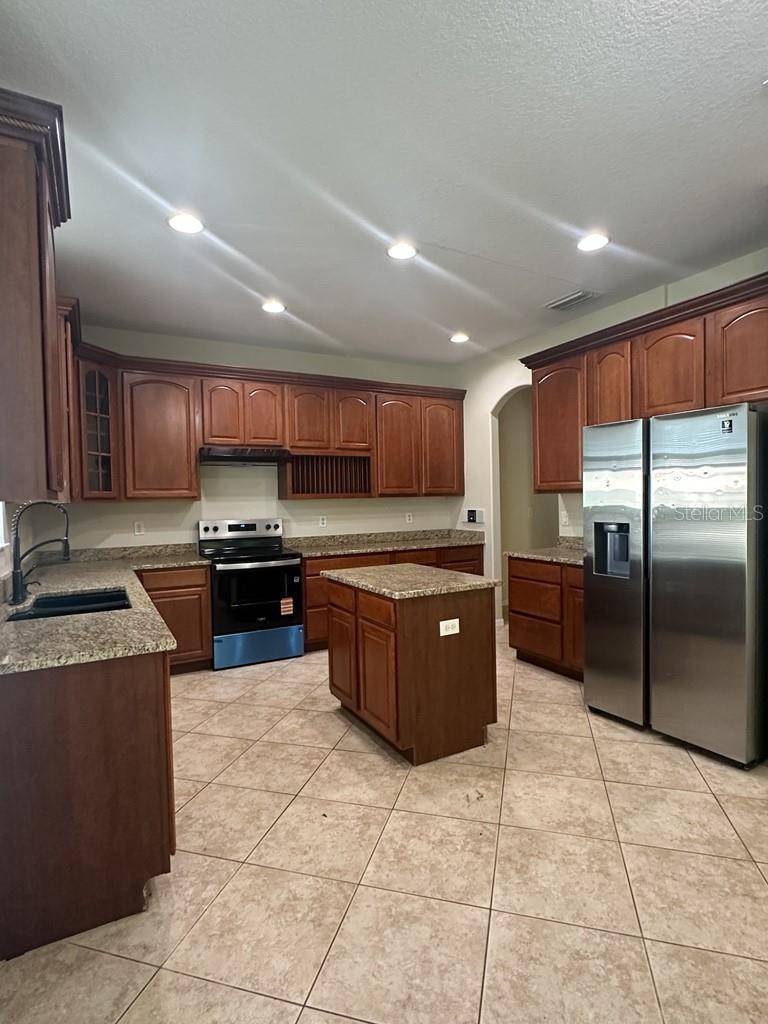 18048 JAVA ISLE DR, Tampa, FL 33647