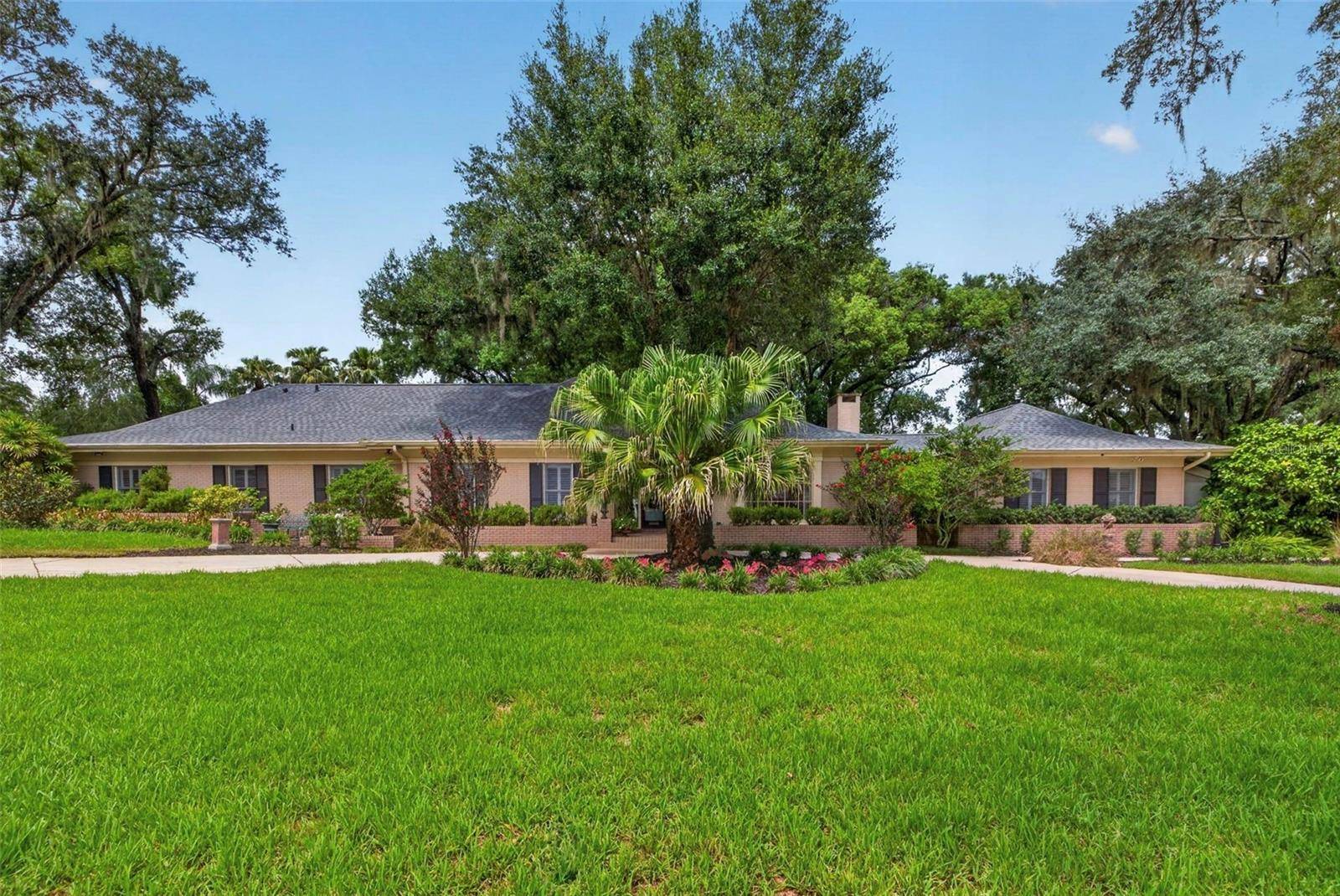 602 S RIVERHILLS DR, Temple Terrace, FL 33617