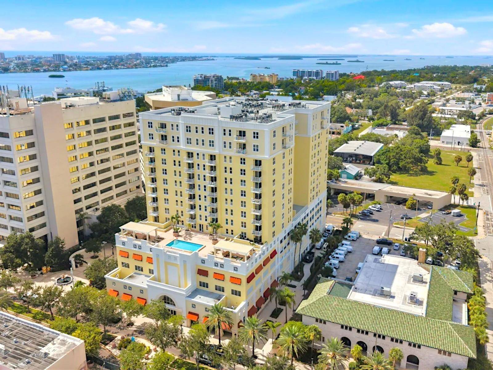 628 CLEVELAND ST #1211, Clearwater, FL 33755