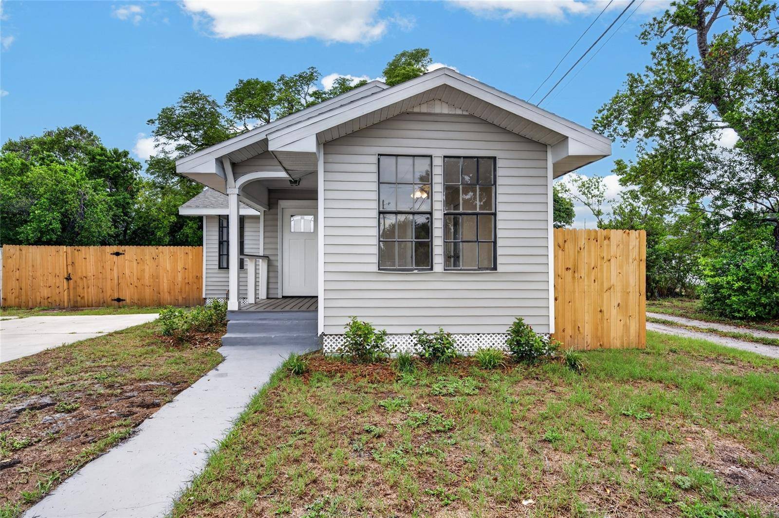 1327 35TH ST S, St Petersburg, FL 33711