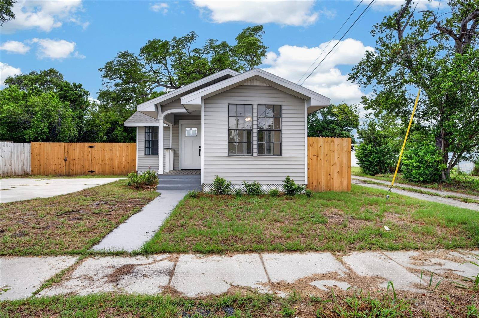 1327 35TH ST S, St Petersburg, FL 33711
