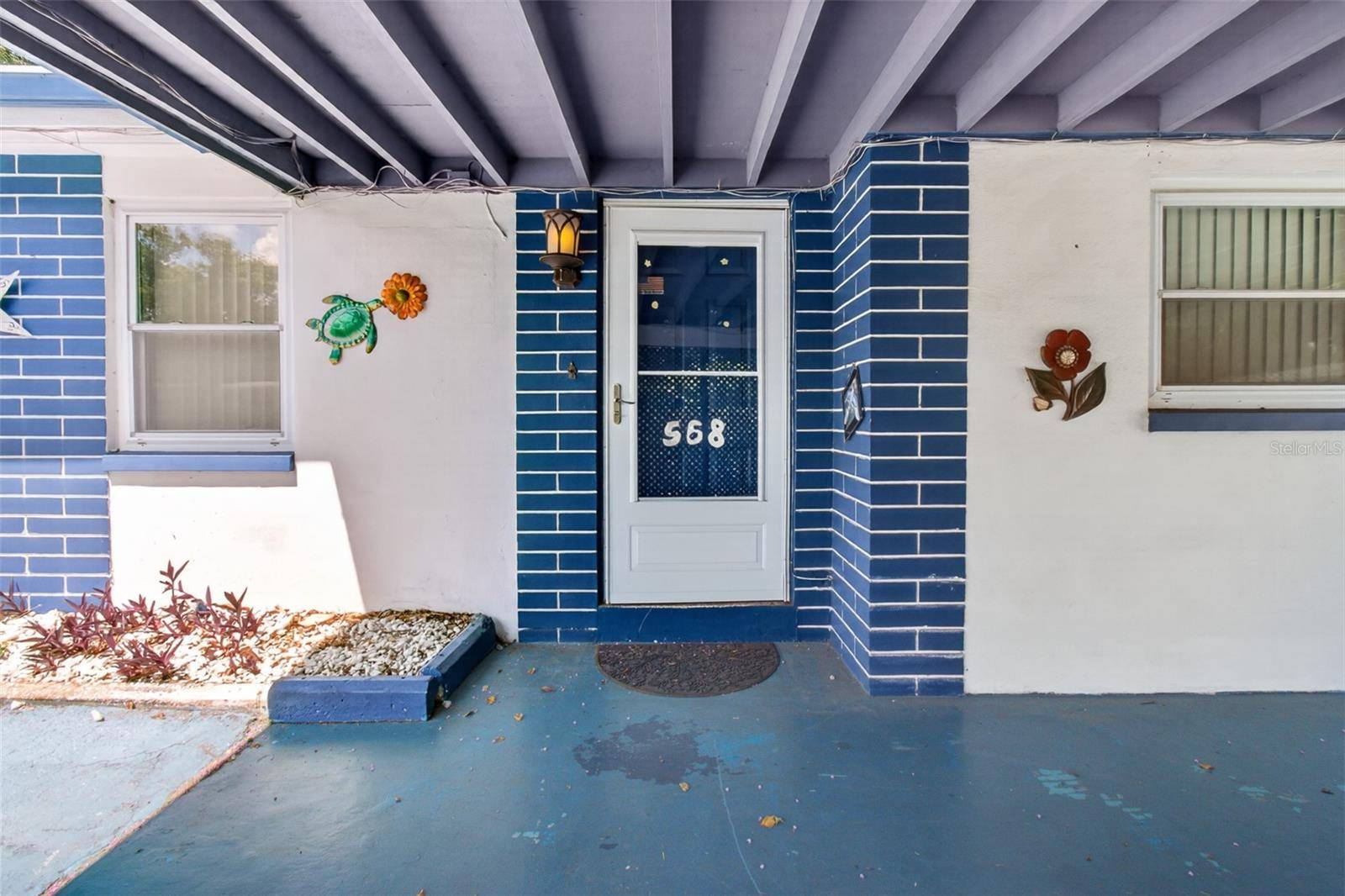 568 MANOR DR, Dunedin, FL 34698