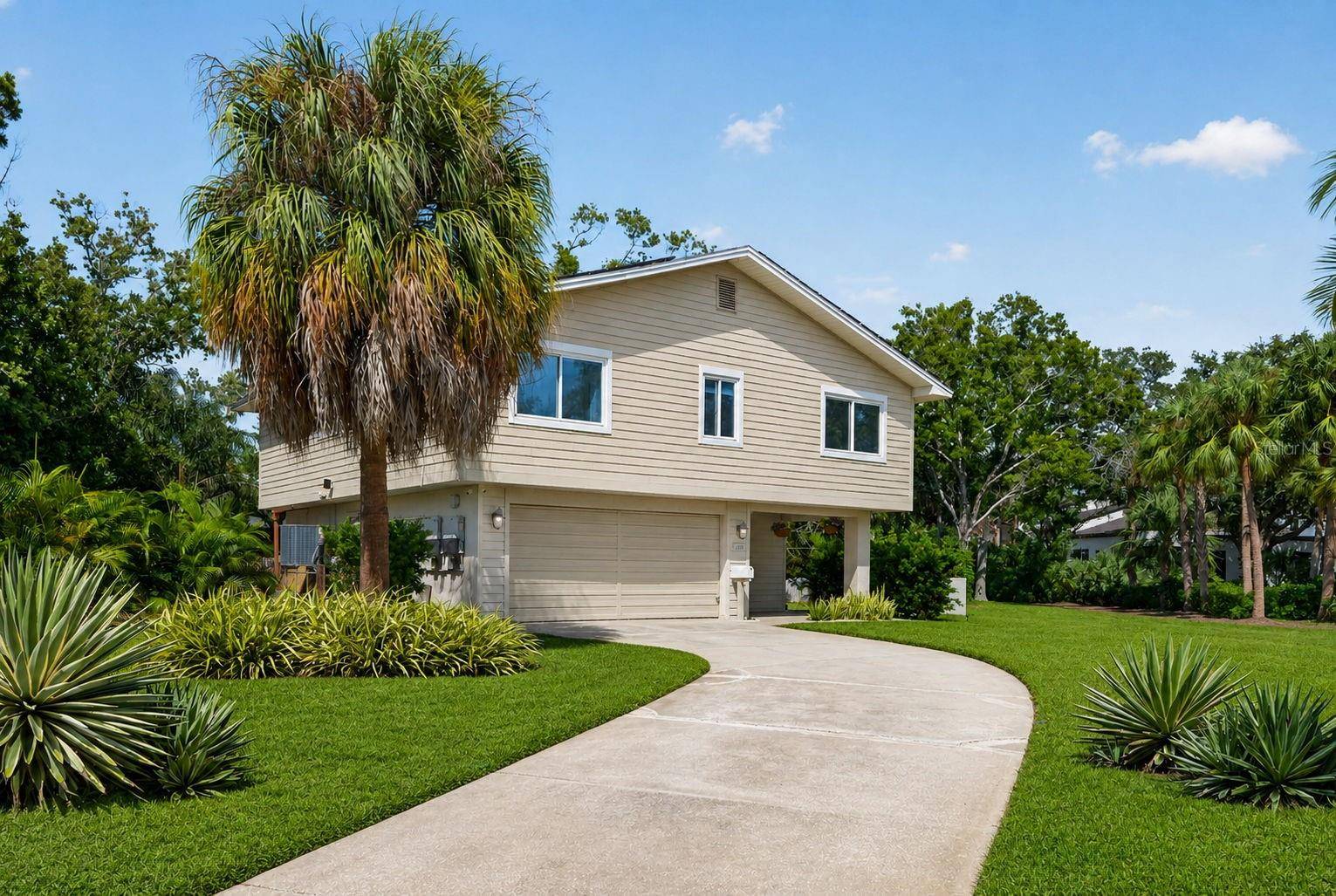 1300 PLEASANT WAY S, St Petersburg, FL 33705