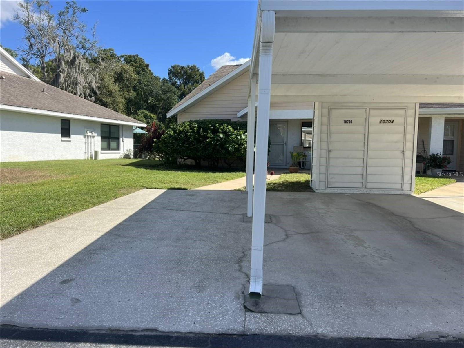 10706 LAQUINTA DR, New Port Richey, FL 34654