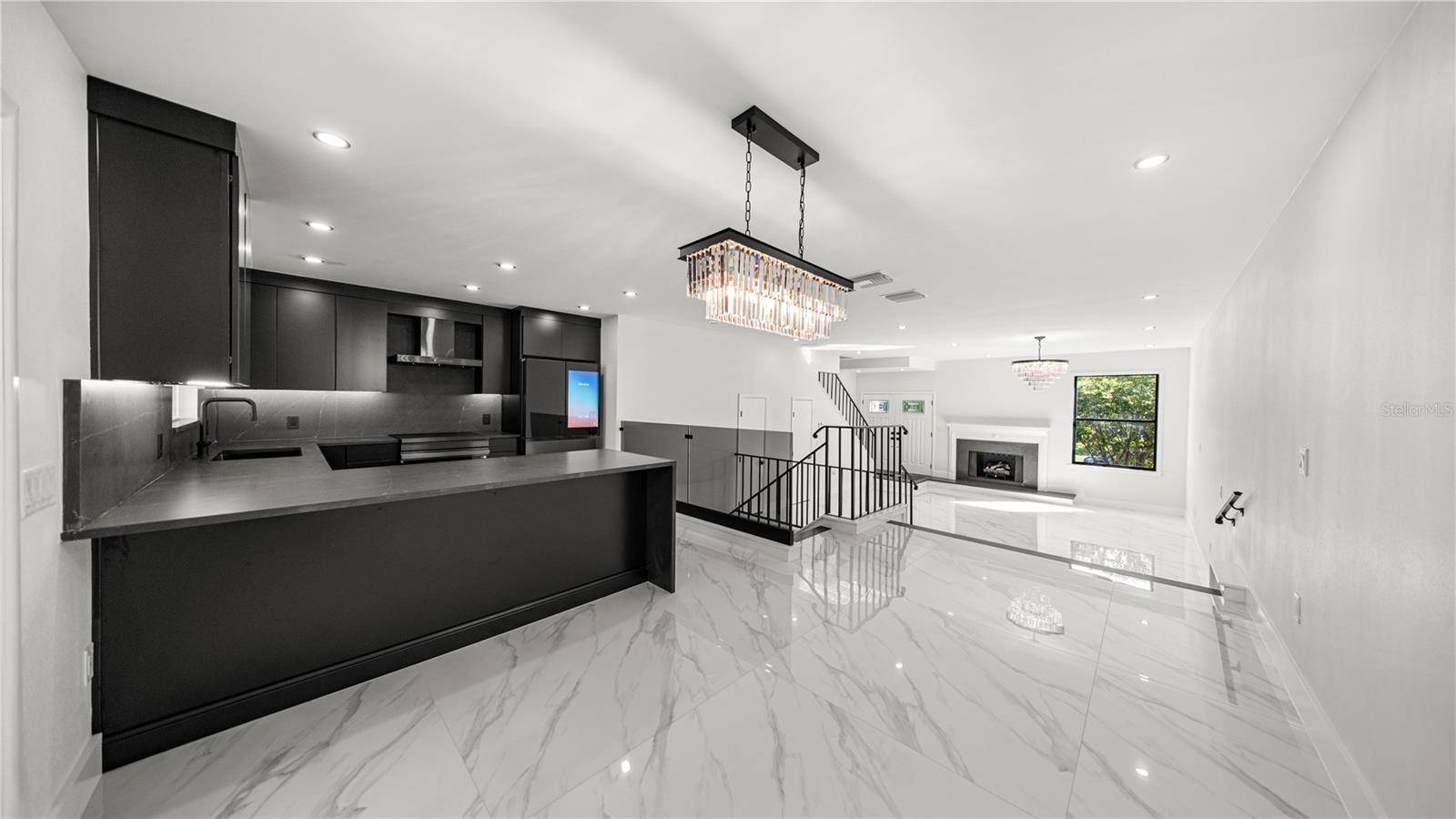 164 E DAVIS BLVD, Tampa, FL 33606