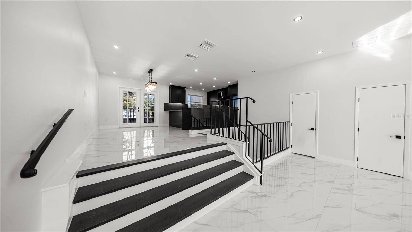 164 E DAVIS BLVD, Tampa, FL 33606