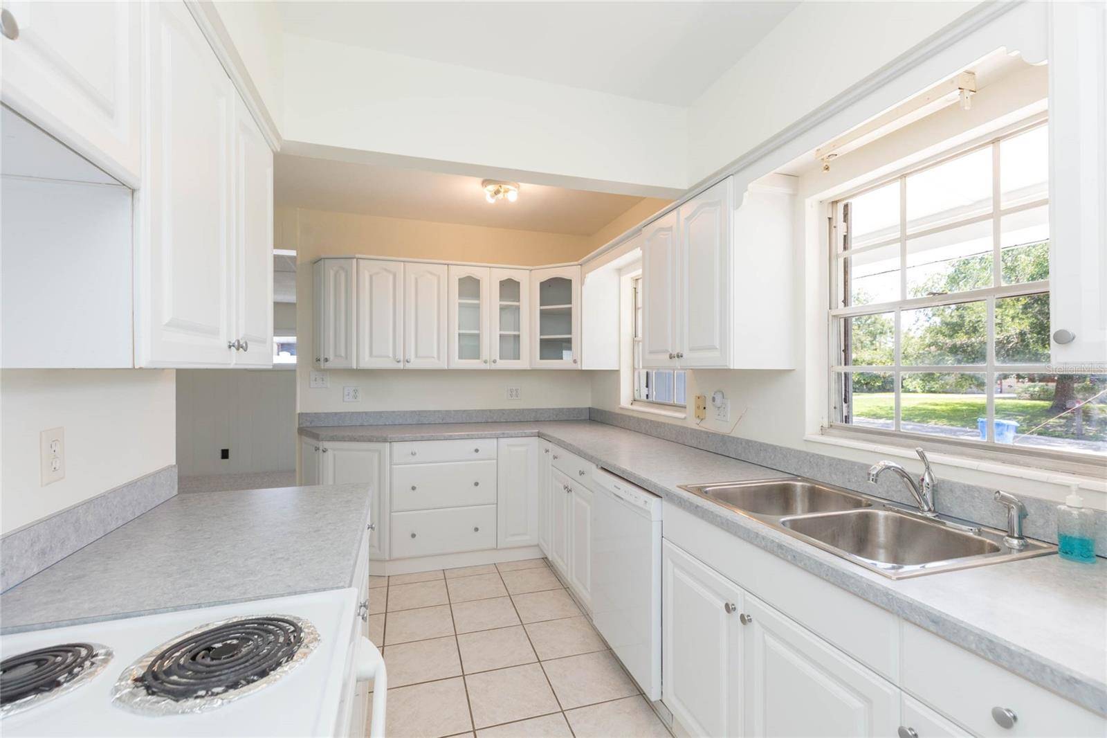 4524 PICADILLY ST, Tampa, FL 33634