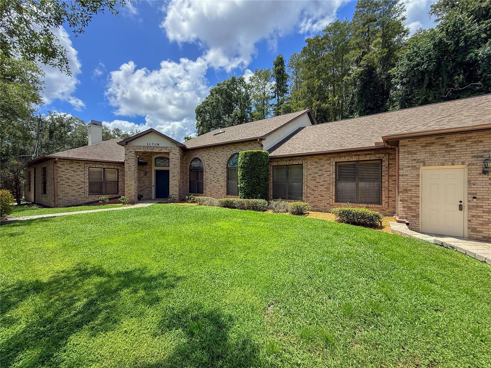 11708 ORANGE GROVE DR, Tampa, FL 33618