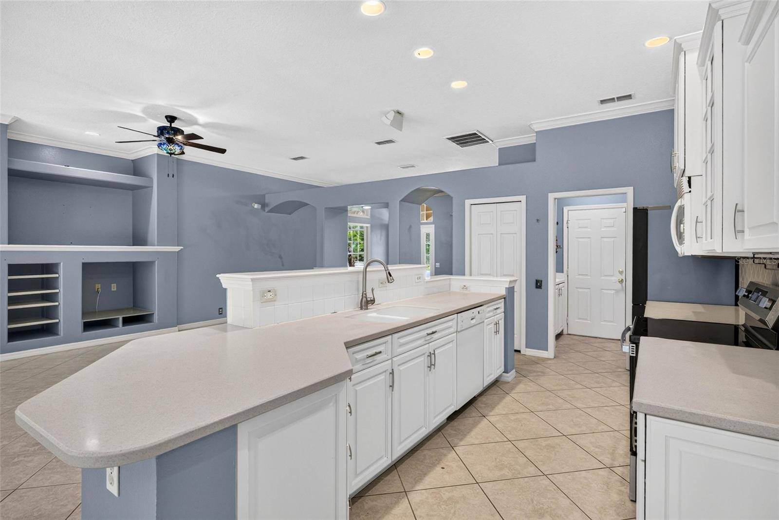12 NICOTIANA CT, Homosassa, FL 34446