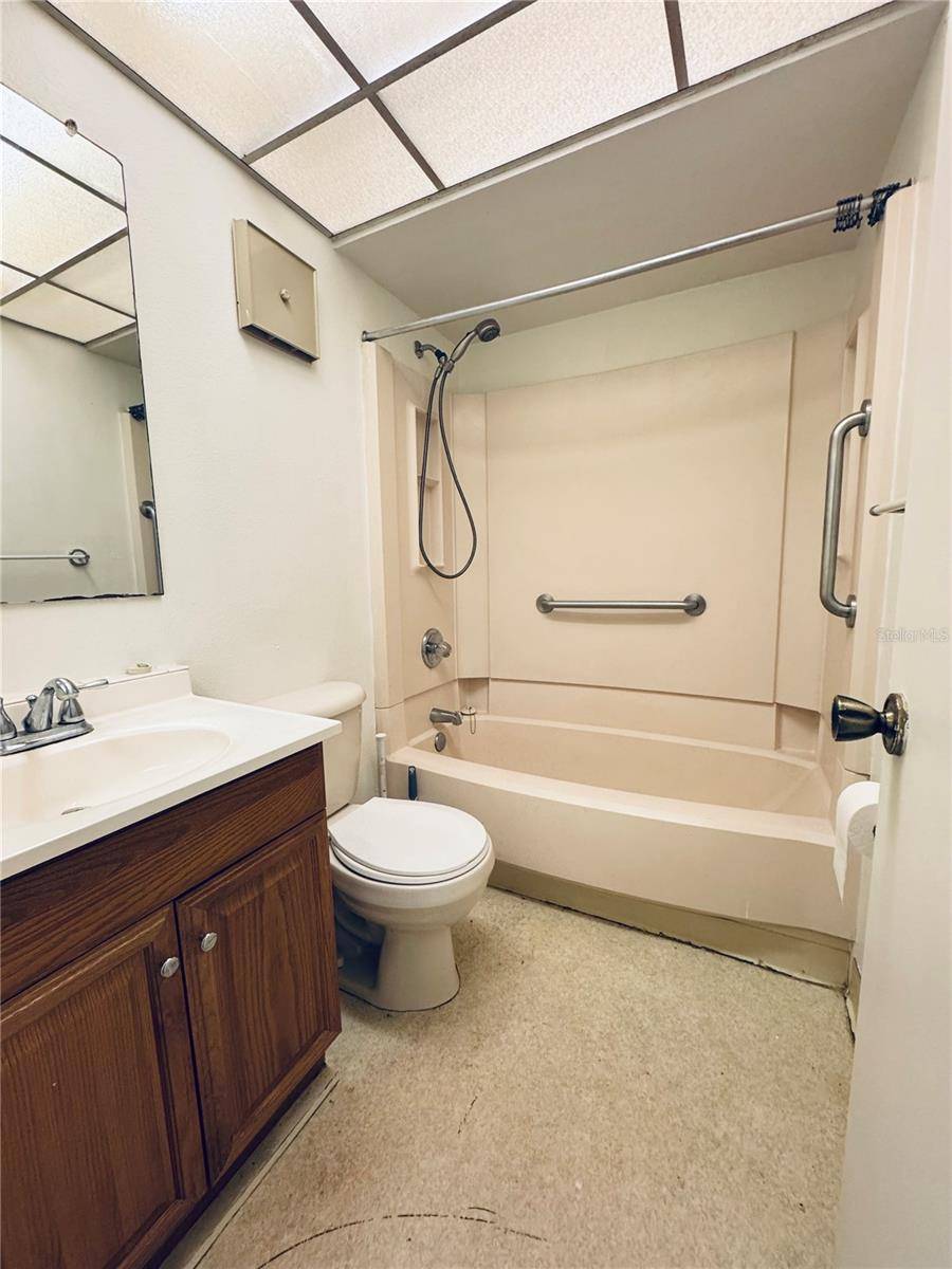 2452 ENTERPRISE RD #23, Clearwater, FL 33763