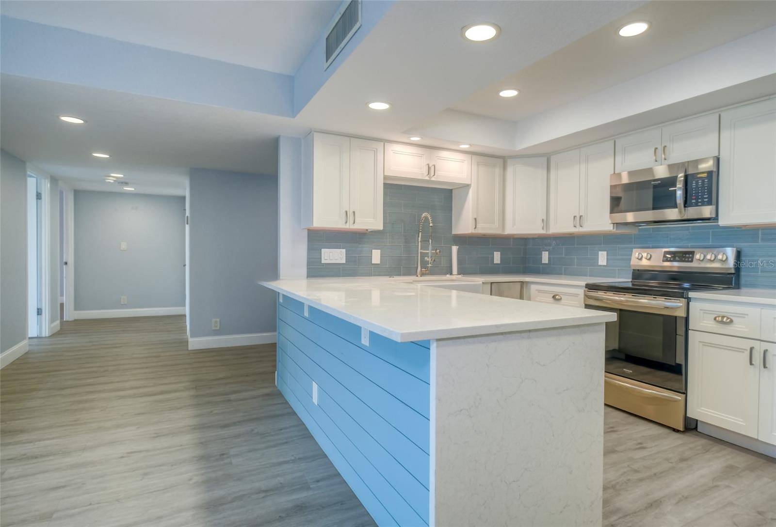 220 BELLEVIEW BLVD #812, Belleair, FL 33756