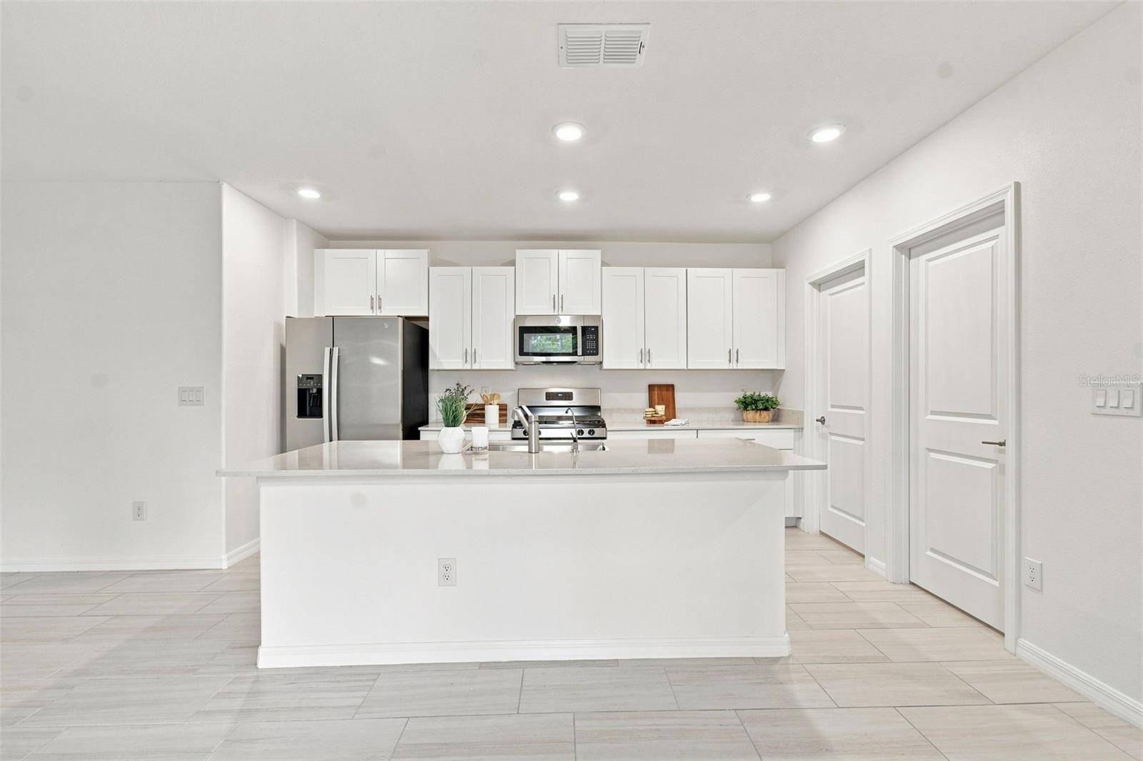 22141 STORYBOOK CABIN WAY, Land O Lakes, FL 34637