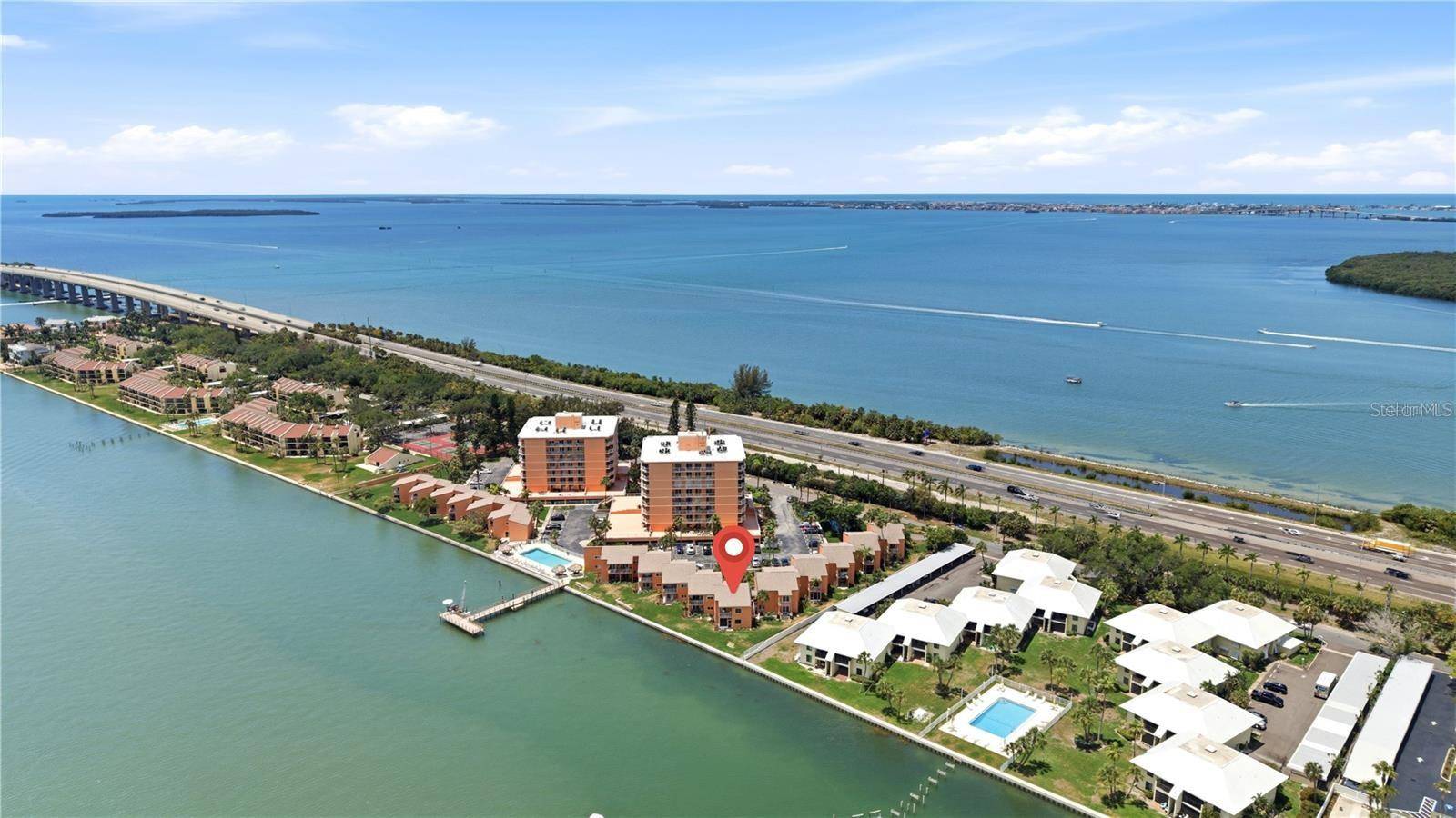 7400 SUNSHINE SKYWAY LN S #111, St Petersburg, FL 33711