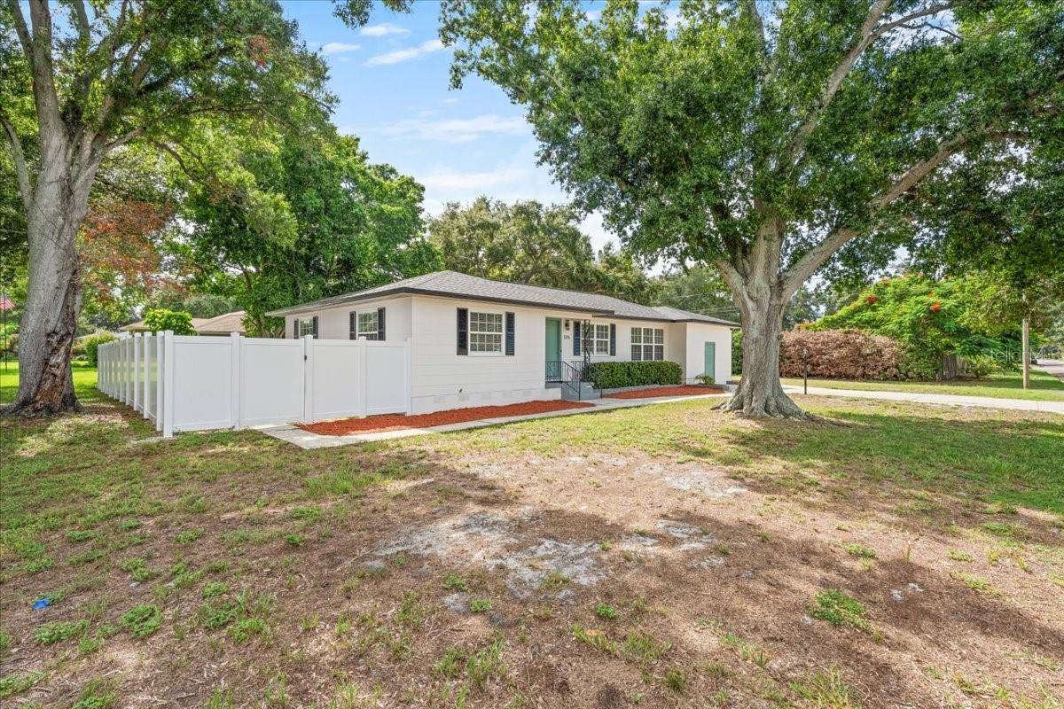 125 61ST ST N, St Petersburg, FL 33710