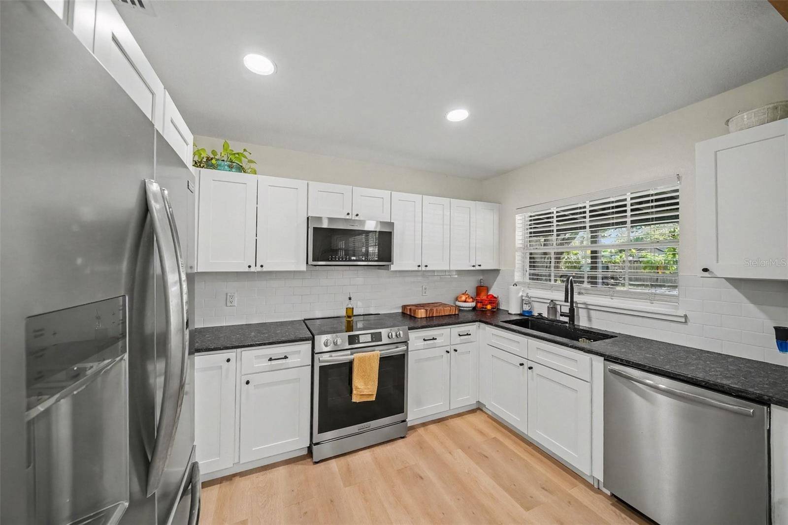 4636 W BAY COURT AVE, Tampa, FL 33611