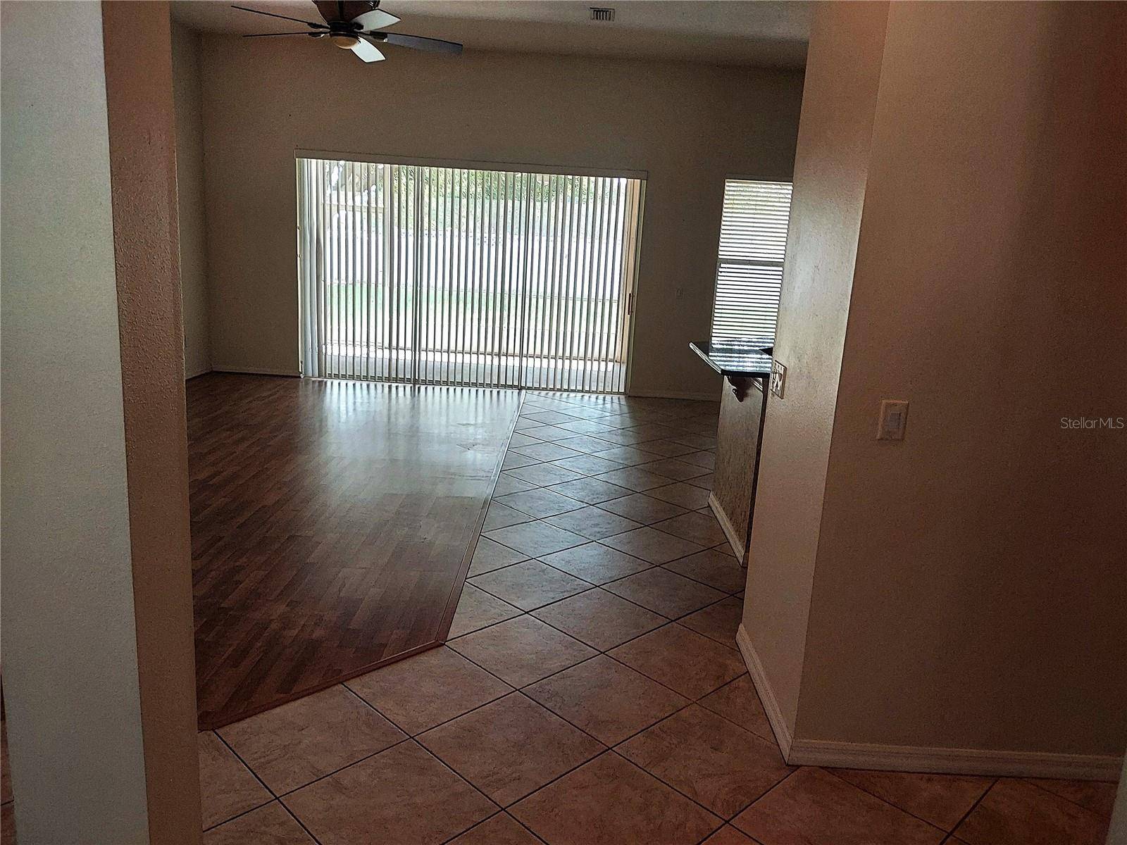 1003 LUMSDEN TRACE CIR, Valrico, FL 33594