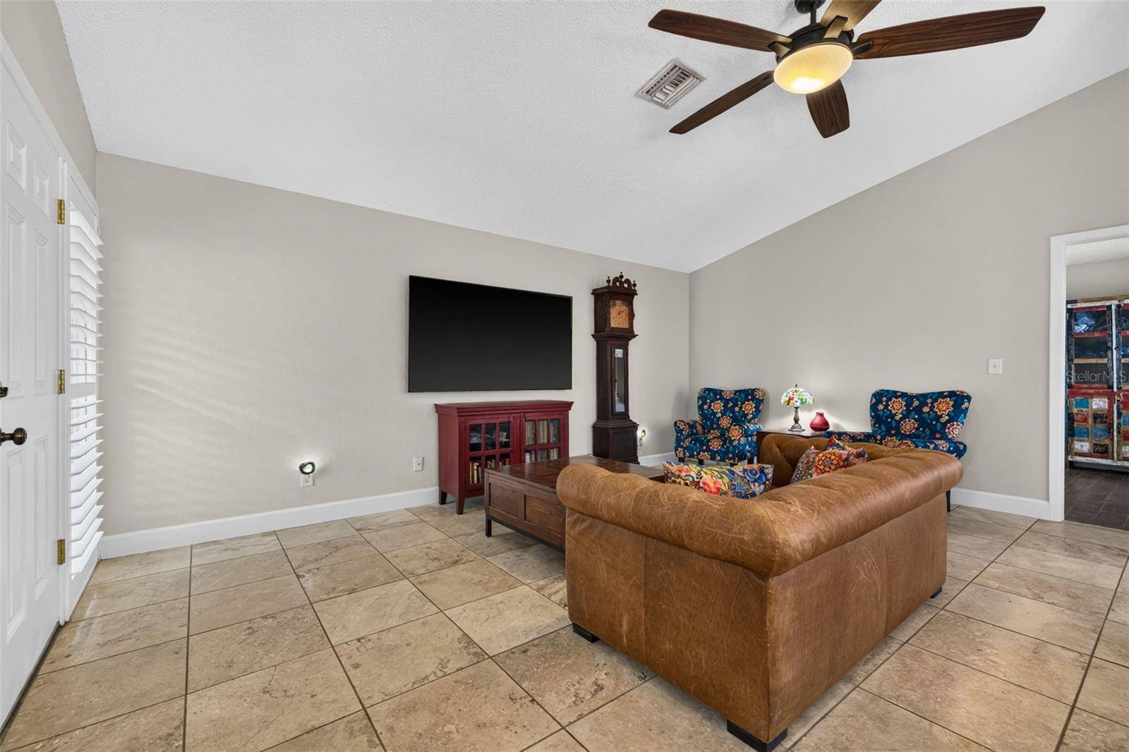 495 ST TROPEZ CIR NE, St Petersburg, FL 33703