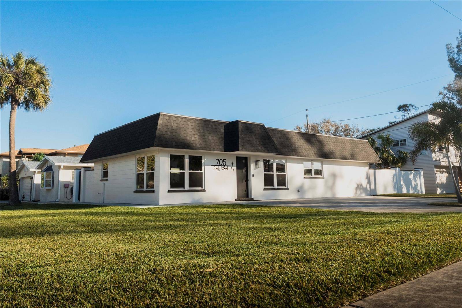 705 GULF BLVD, Belleair Beach, FL 33786