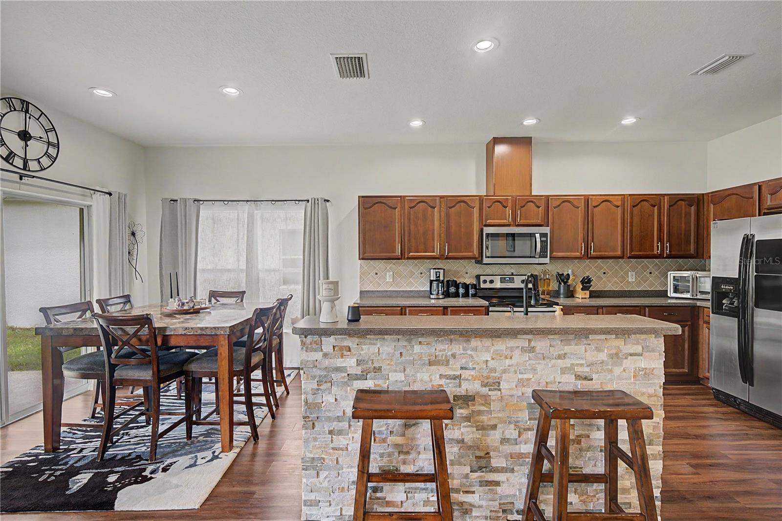 9837 JASMINE BROOK CIR, Land O Lakes, FL 34638