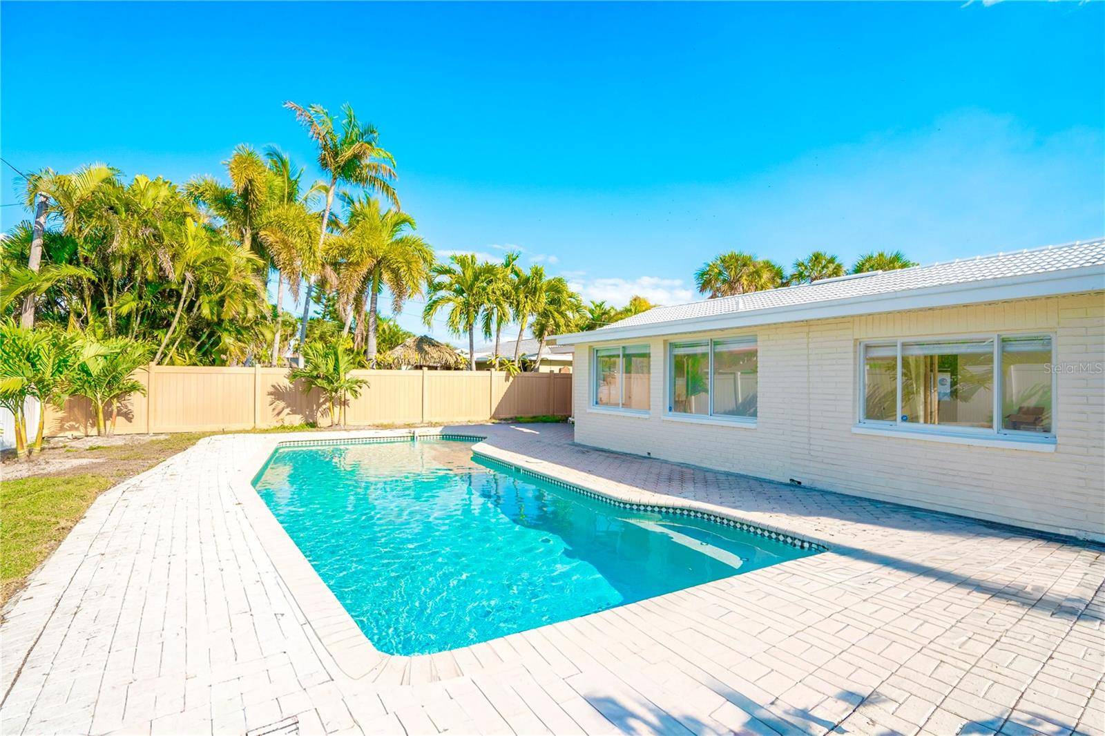 455 81ST AVE, St Pete Beach, FL 33706