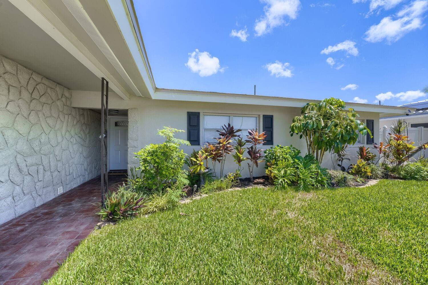 13931 DOMINICA DR, Seminole, FL 33776