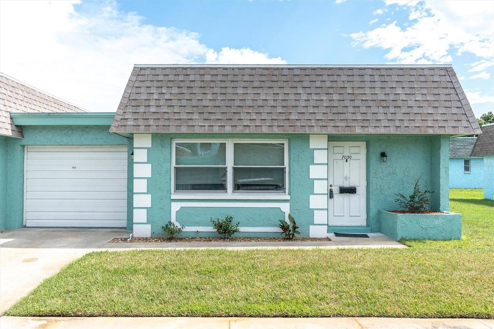 7030 VERSAILLES N, Pinellas Park, FL 33781