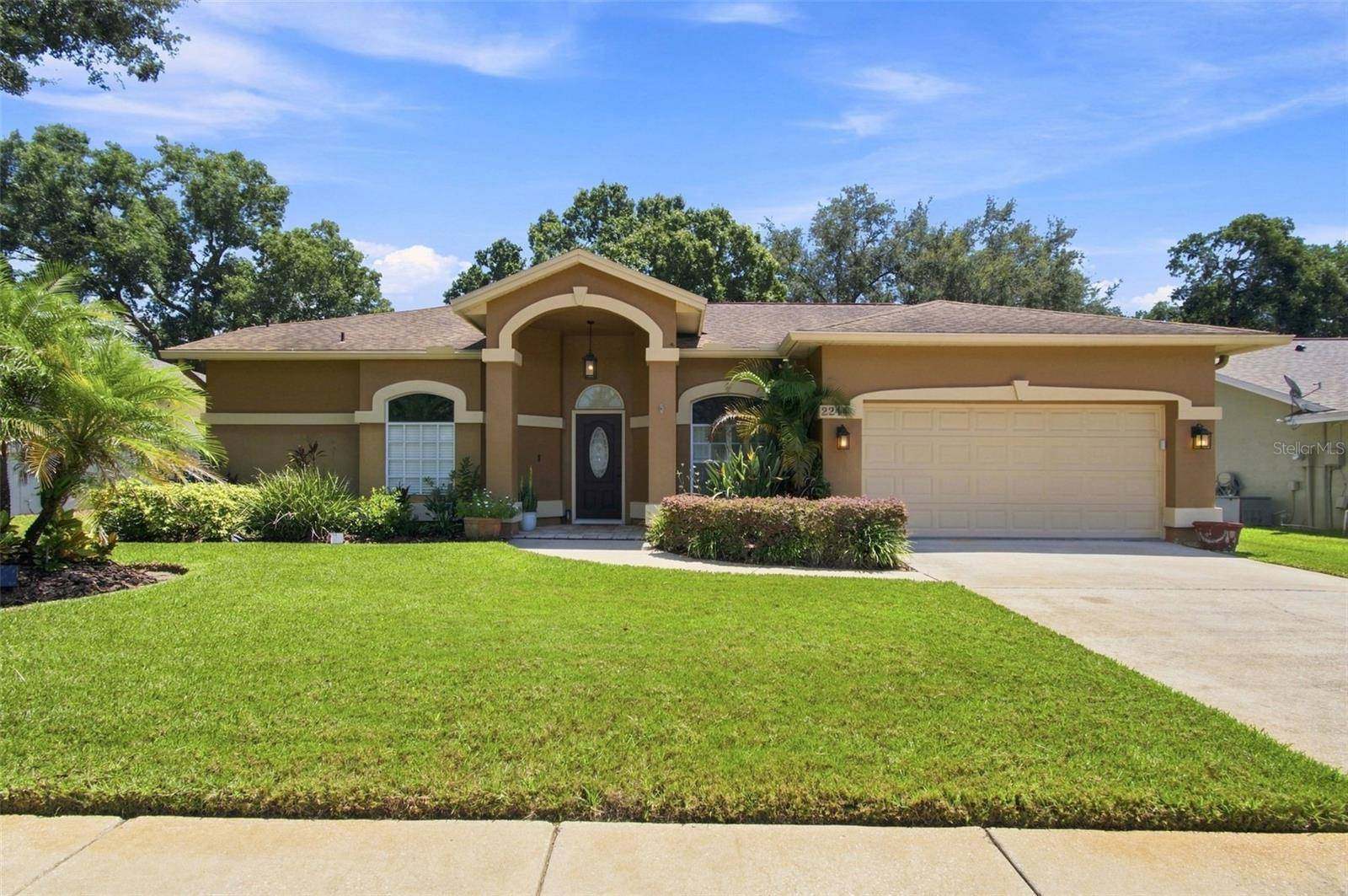 2244 GROVELAND DR, Lutz, FL 33549
