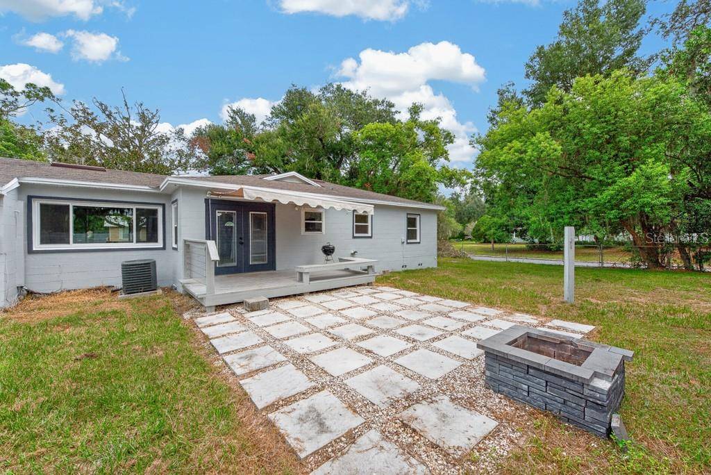 215 S ELM RD, Lakeland, FL 33801