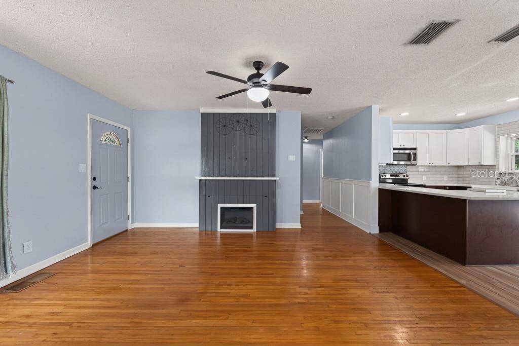 215 S ELM RD, Lakeland, FL 33801