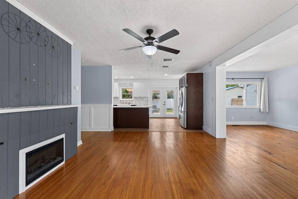 215 S ELM RD, Lakeland, FL 33801