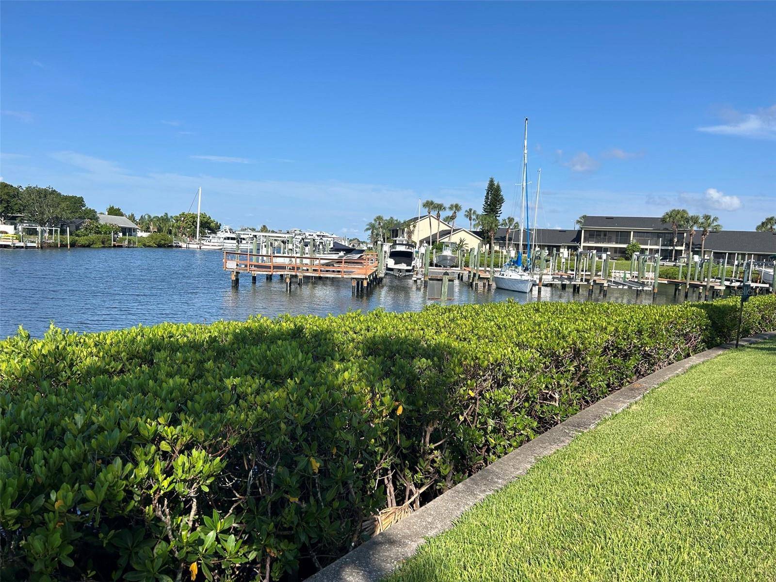 608 YARDARM DR #4, Apollo Beach, FL 33572