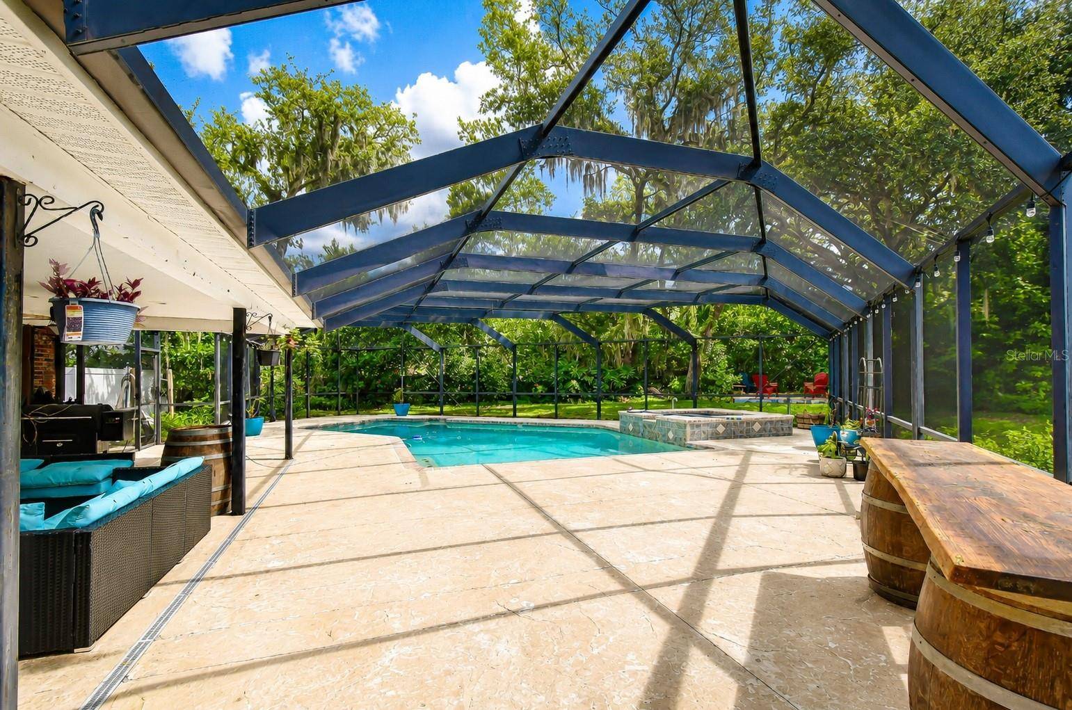 901 WOODVIEW DR, Brandon, FL 33511
