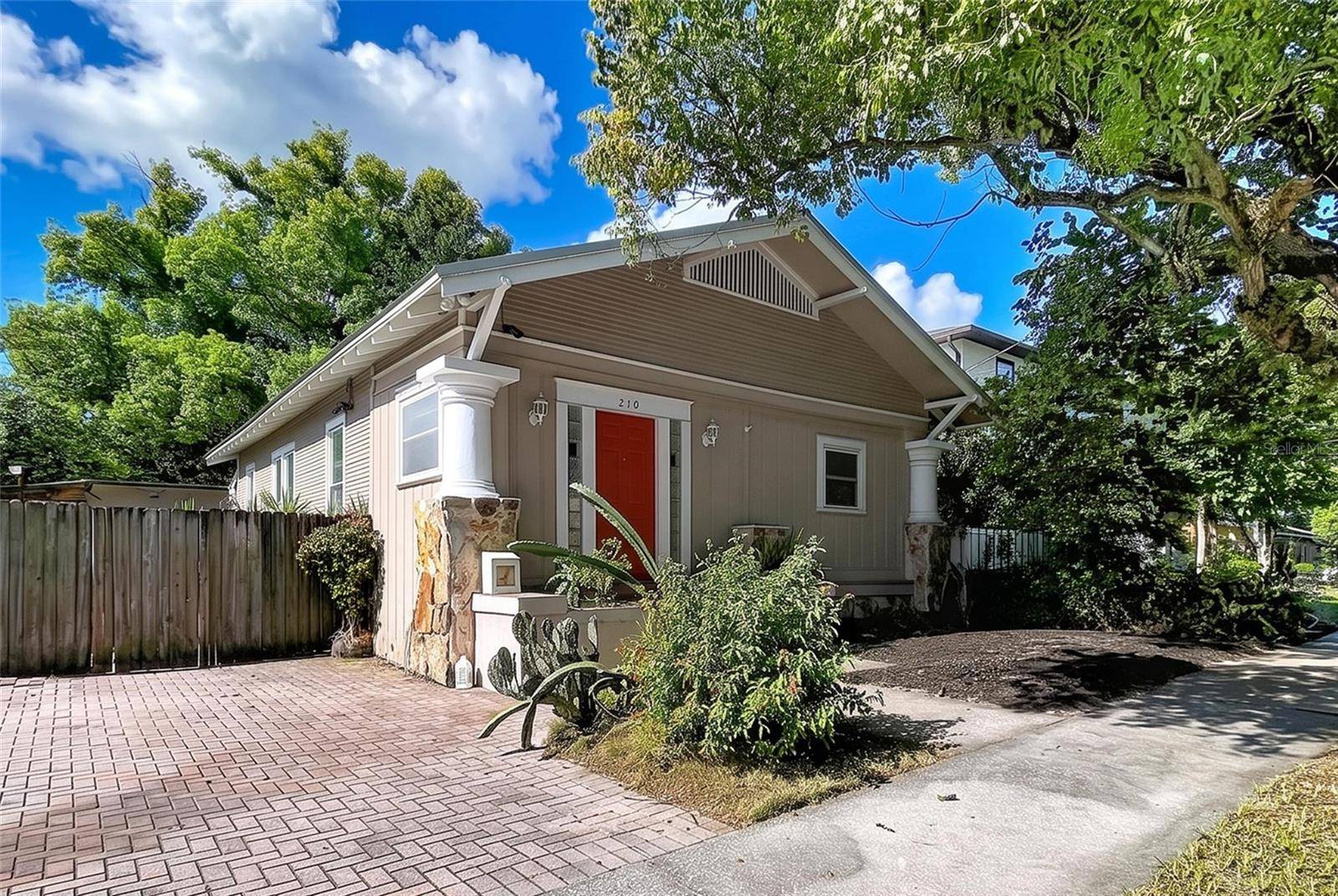210 W FLORIBRASKA AVE, Tampa, FL 33603