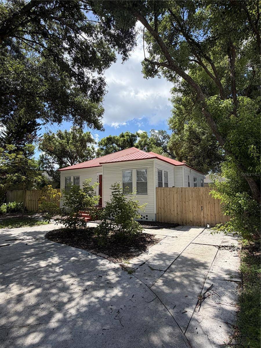 104 W LAMBRIGHT ST, Tampa, FL 33604