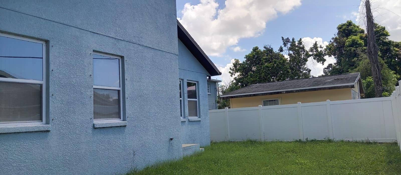 2736 W SPRUCE ST, Tampa, FL 33607