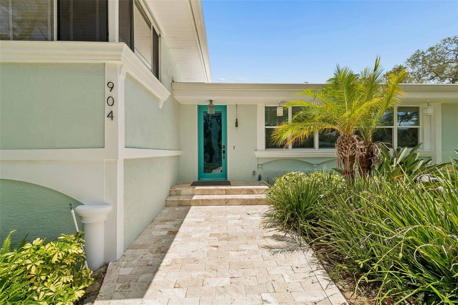 904 BAYSHORE DR, Tarpon Springs, FL 34689