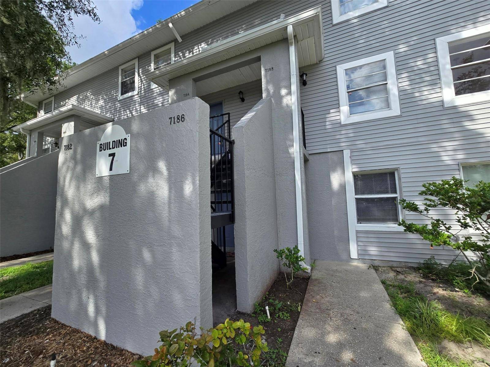 7186 E BANK DR #7186, Tampa, FL 33617