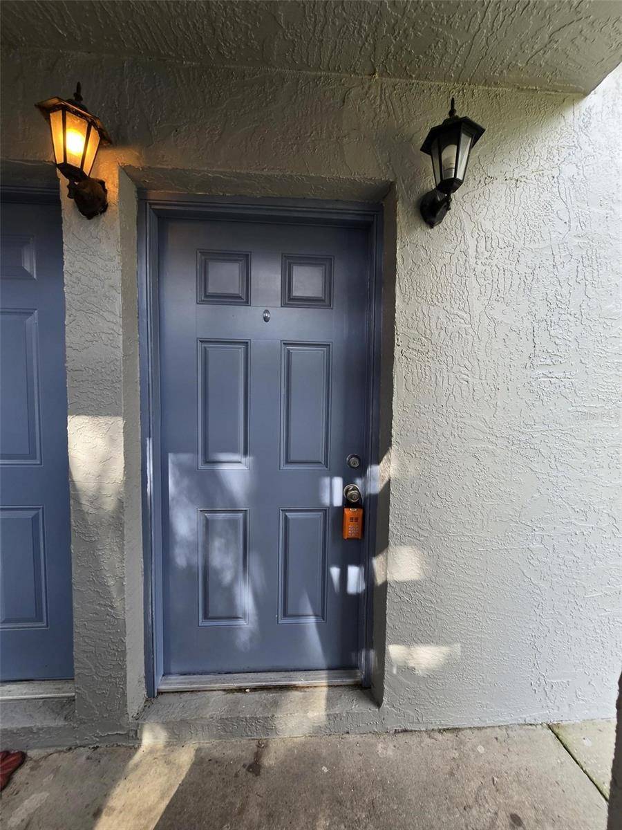 7186 E BANK DR #7186, Tampa, FL 33617