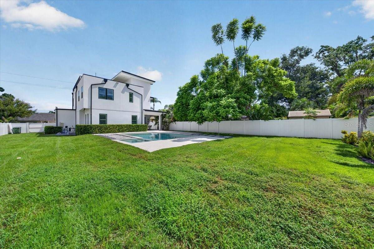 1308 W PLYMOUTH ST, Tampa, FL 33603