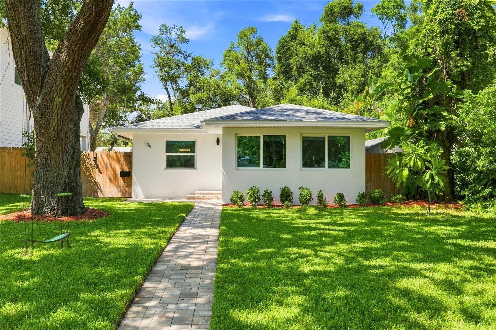 135 24TH AVE SE, St Petersburg, FL 33705