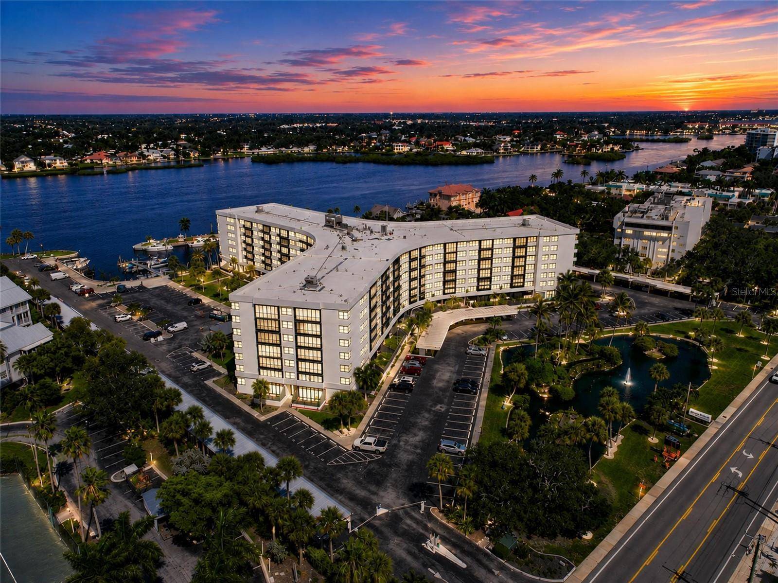 5855 MIDNIGHT PASS RD #222, Sarasota, FL 34242
