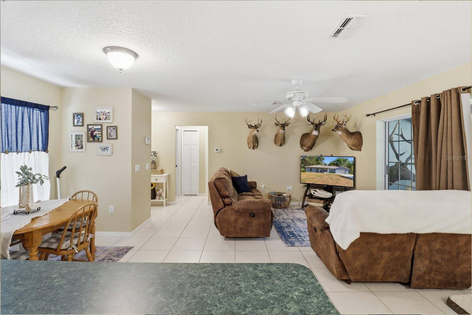 9878 RIVERWOOD DR, Crystal River, FL 34428