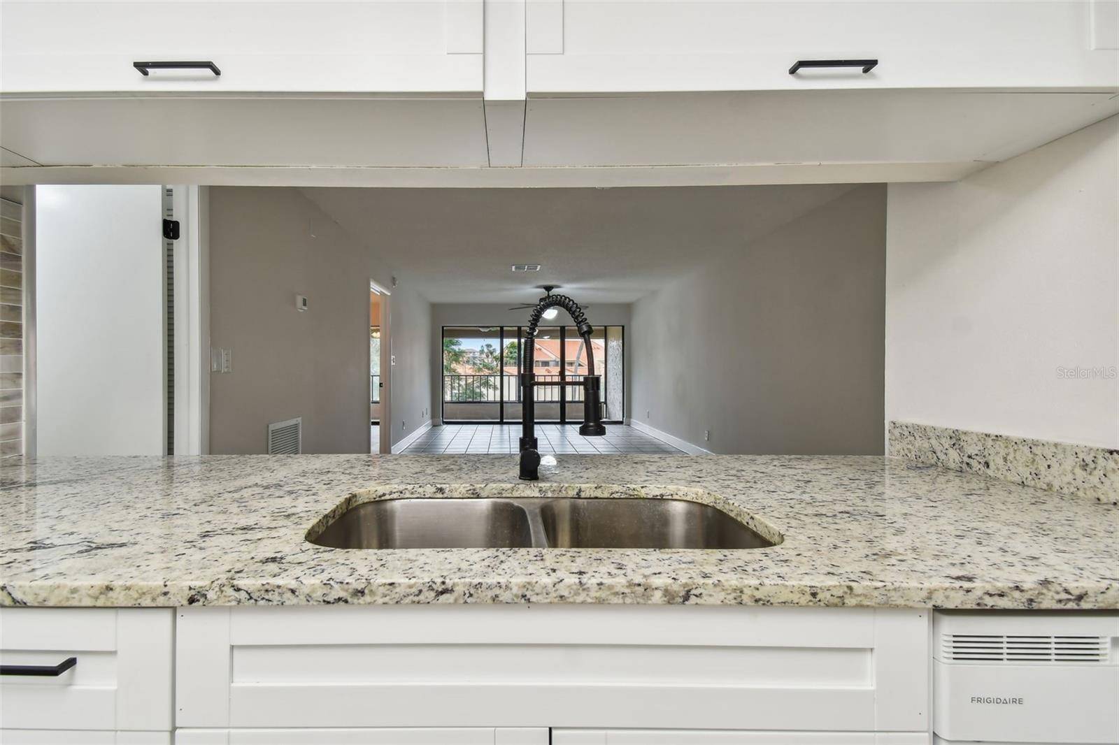 4800 BRITTANY DR S #102, St Petersburg, FL 33715