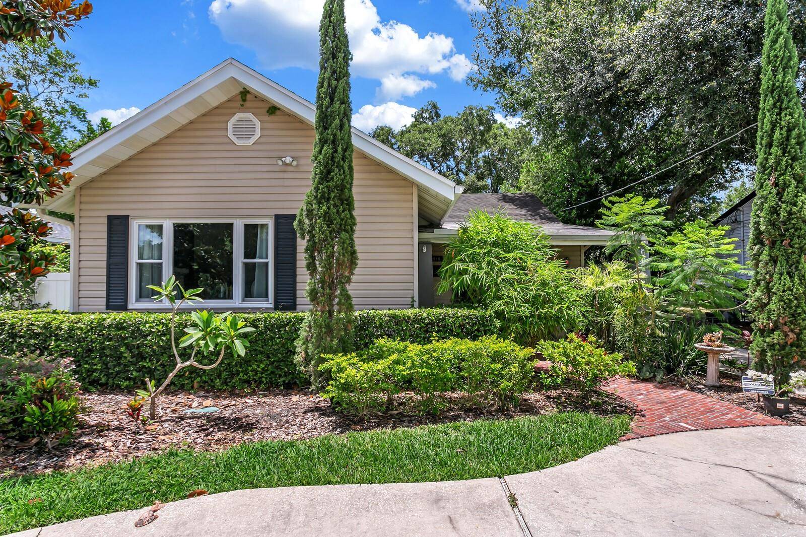 918 W BRADDOCK ST, Tampa, FL 33603