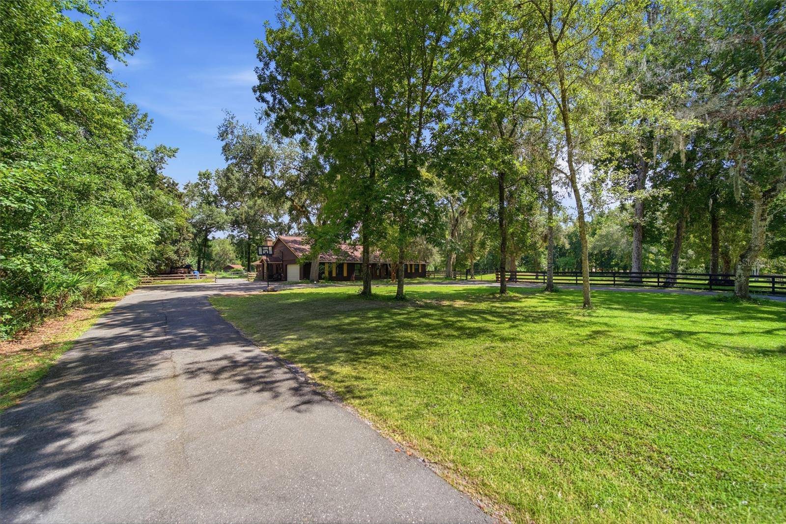 22289 CHERATON RD, Brooksville, FL 34602