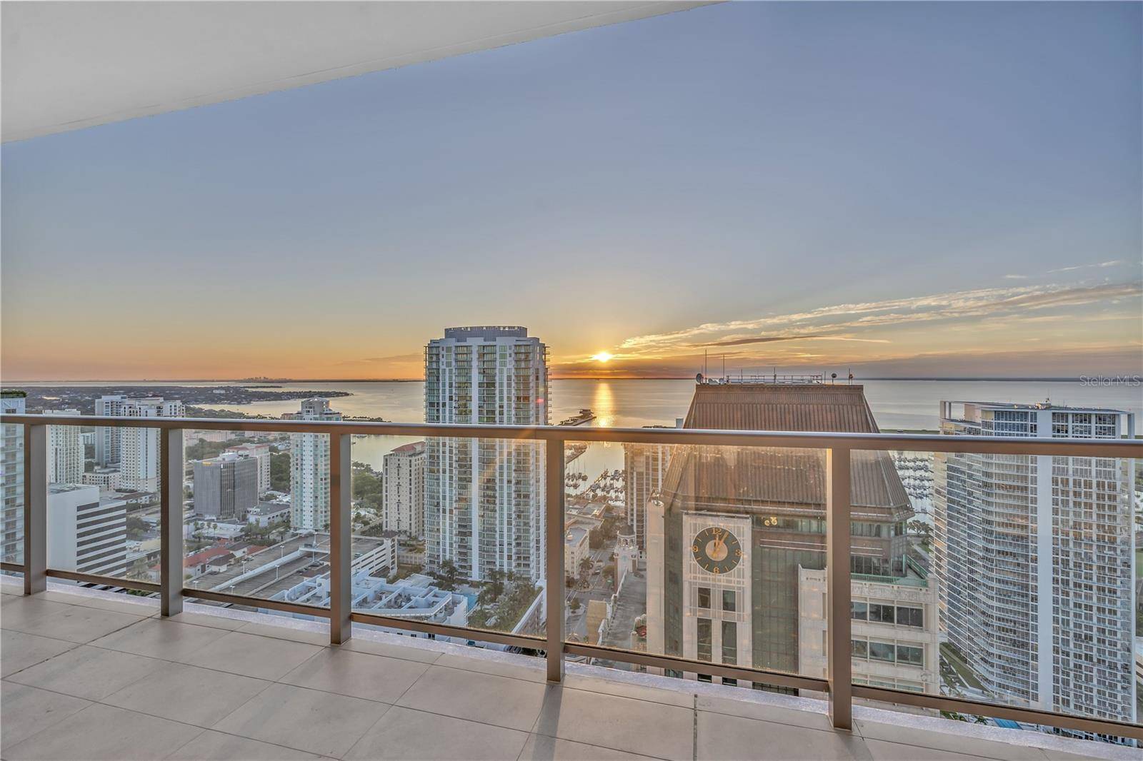275 1ST AVE S #3704, St Petersburg, FL 33701
